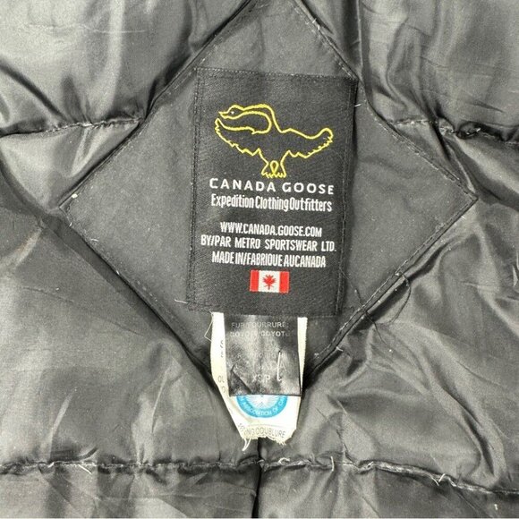 Classic warm windproof black Canada Goose down jacket - Picture 3 of 6